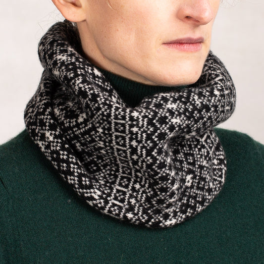 Unisex Fair Isle Snood image 1