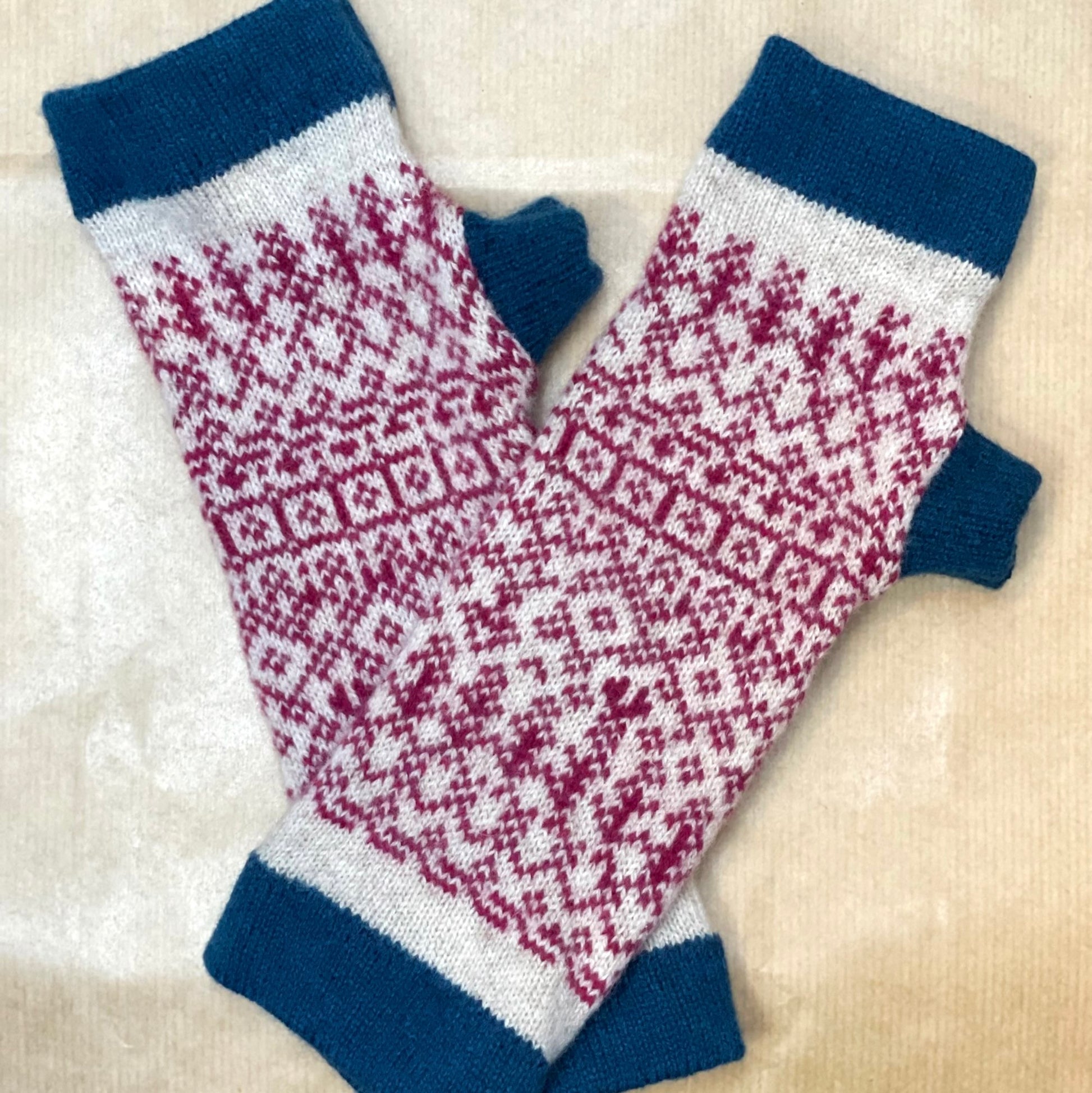 Fair Isle Fingerless Mittens with Thumbs image 9