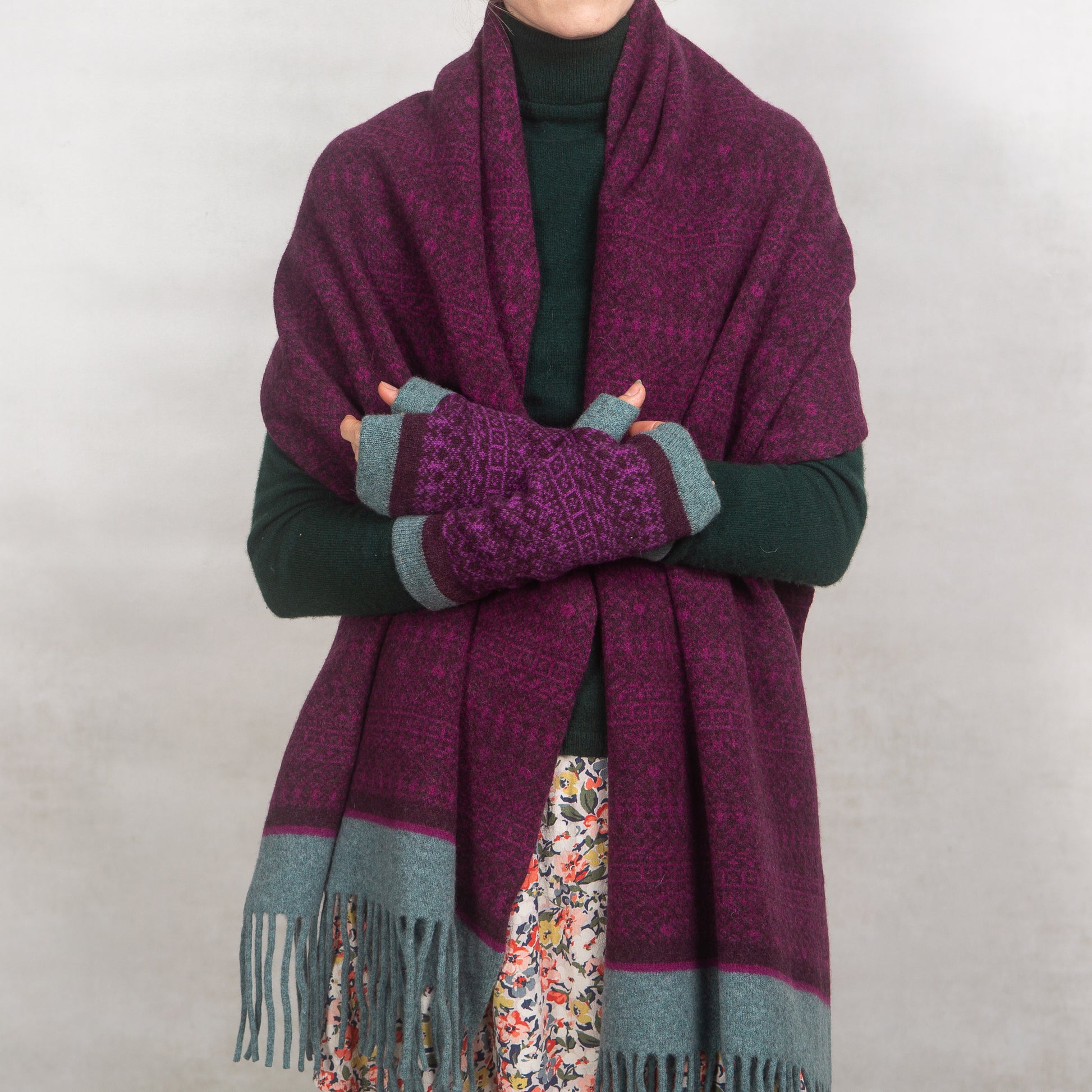 Fair Isle Fingerless Mittens with Thumbs image 2